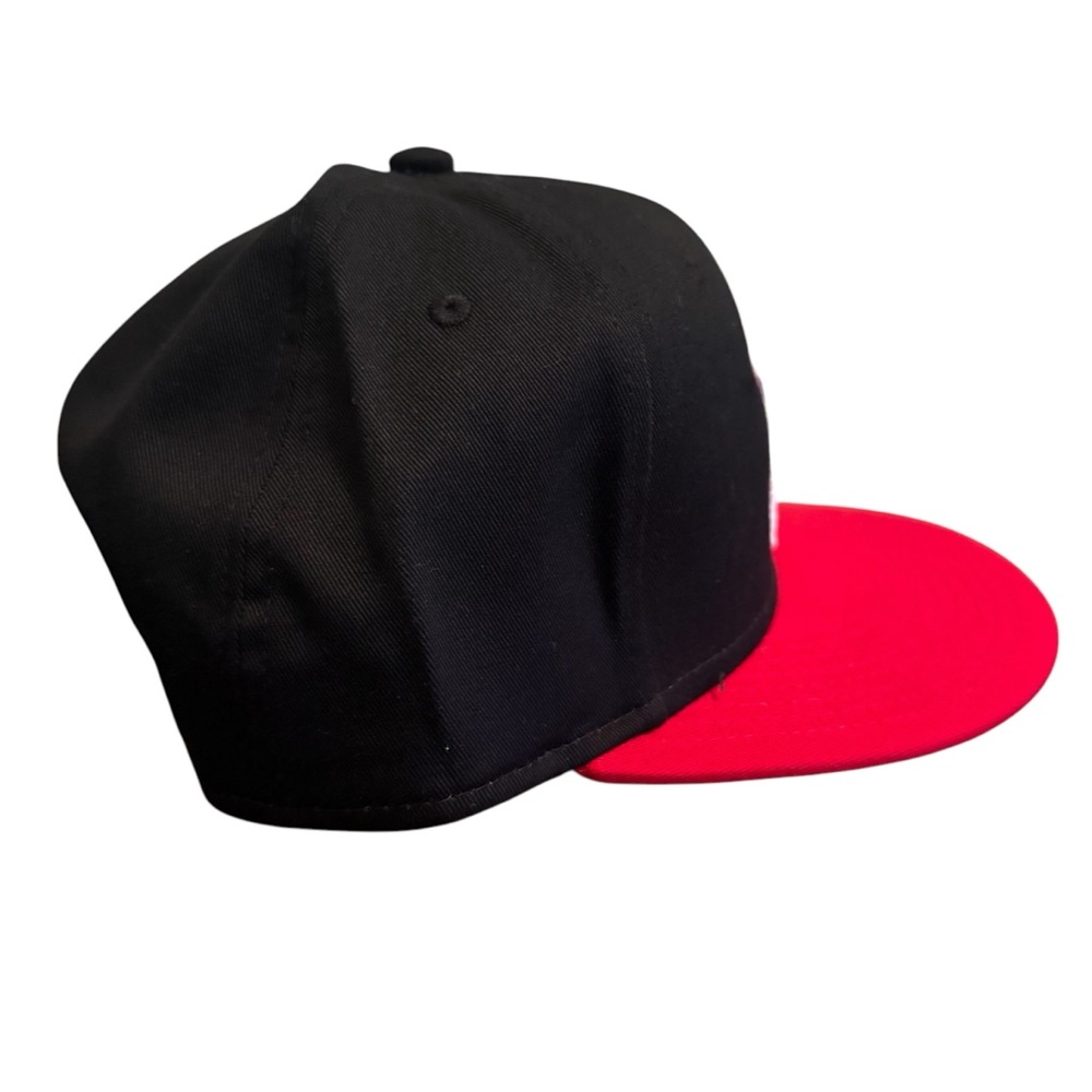 NEW The Rolling Stones Sticky Fingers Snapback Hat Black and Red - Picture 5 of 12